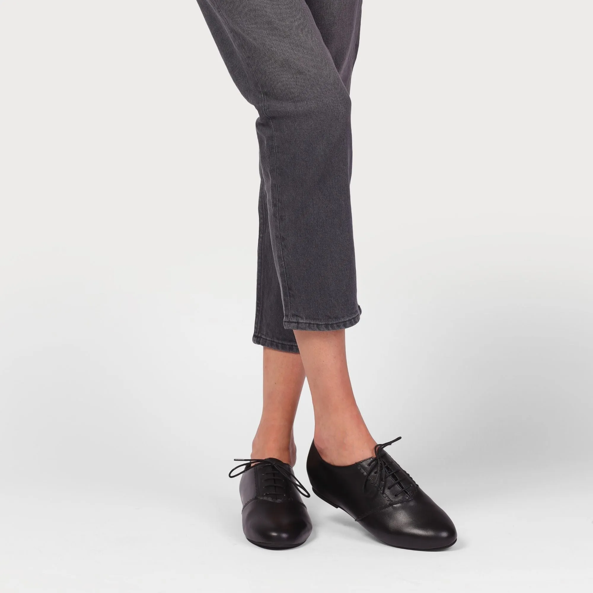 Aster - Black Leather