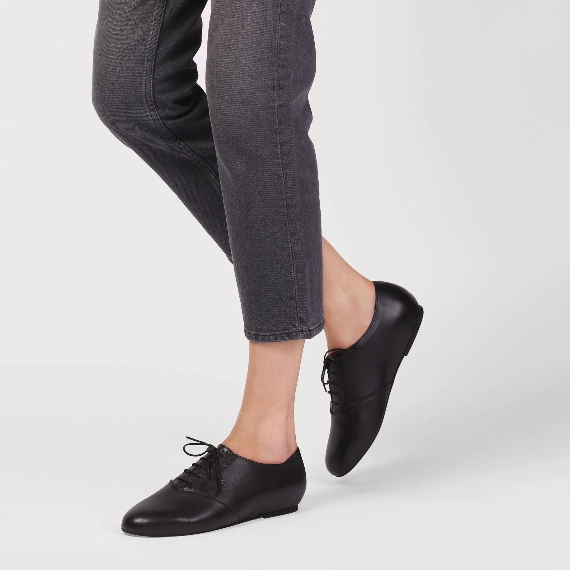 Aster - Black Leather