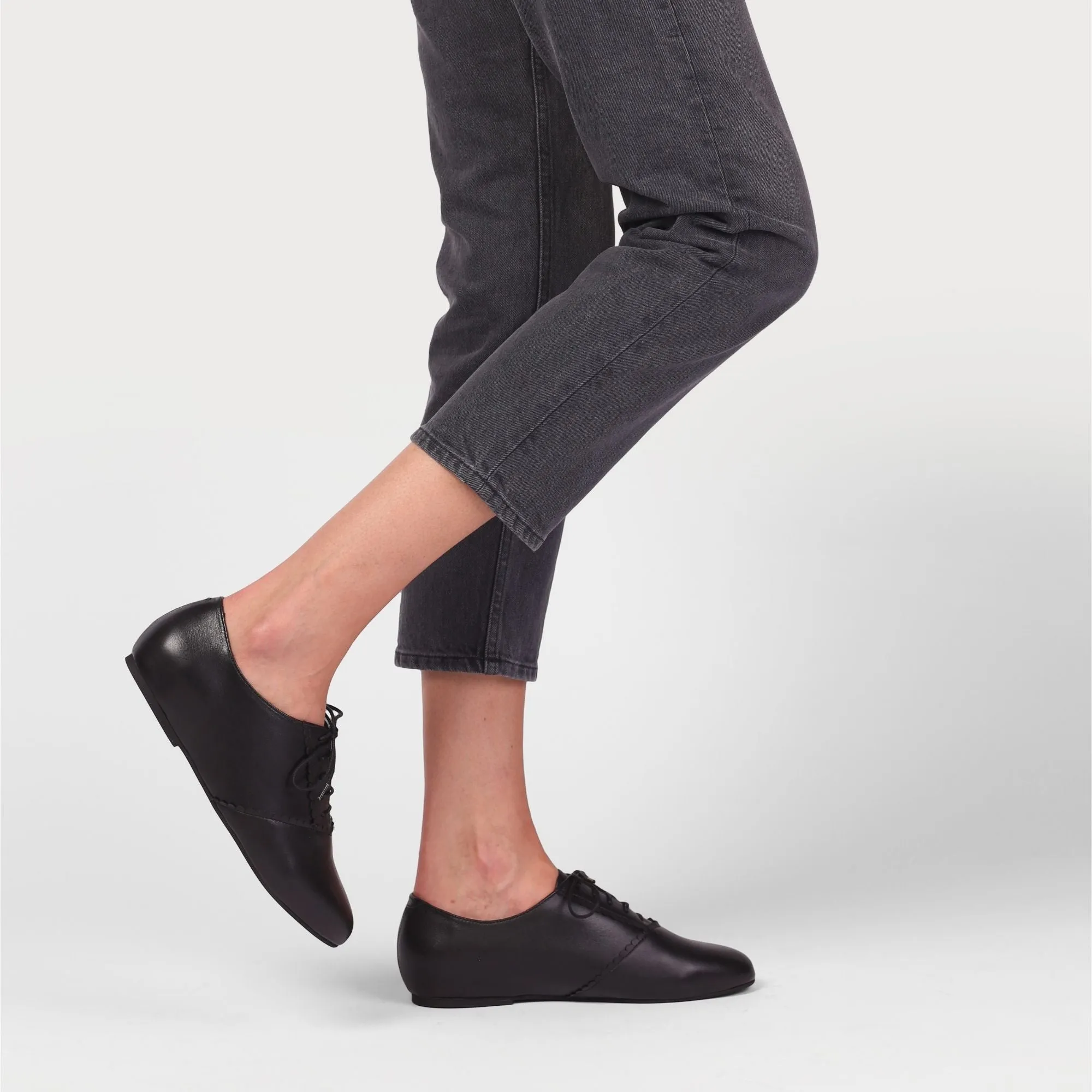 Aster - Black Leather