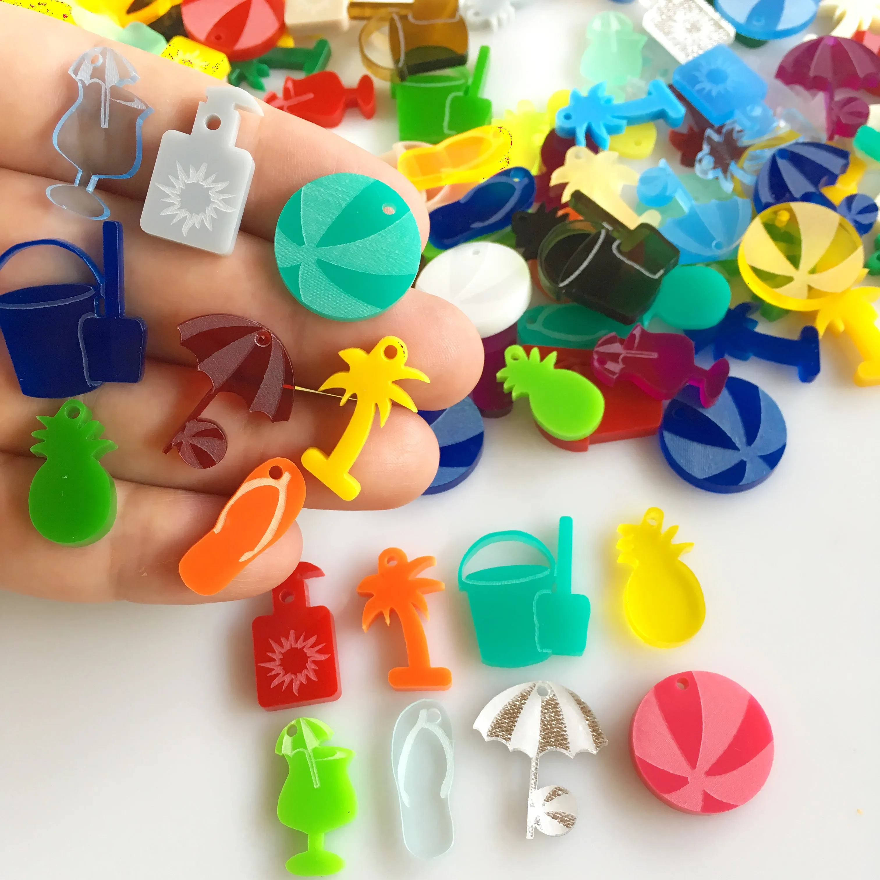 Beach and Summer Charms / 16 Pieces, 22mm