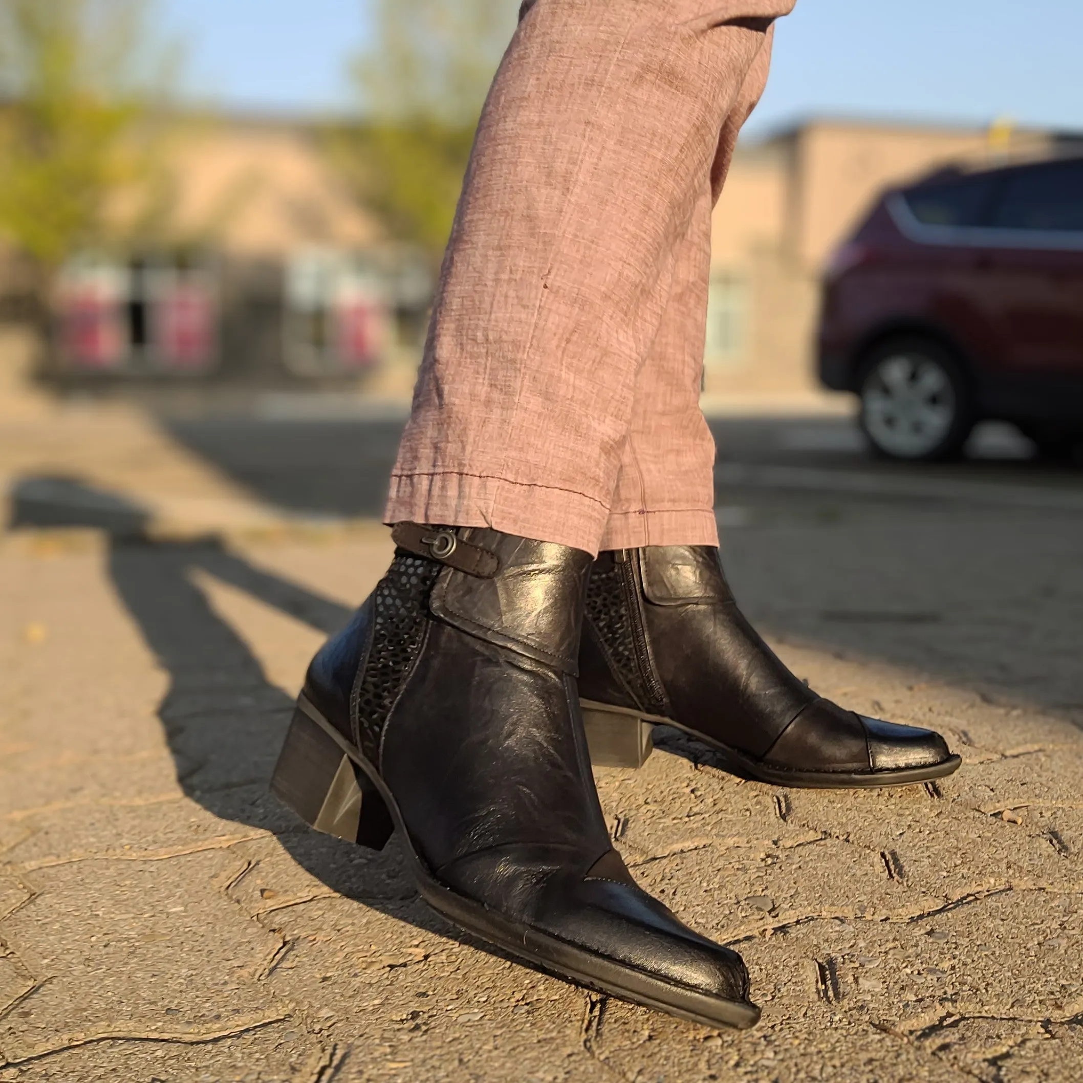 Dorking Dalma D8623 - Black