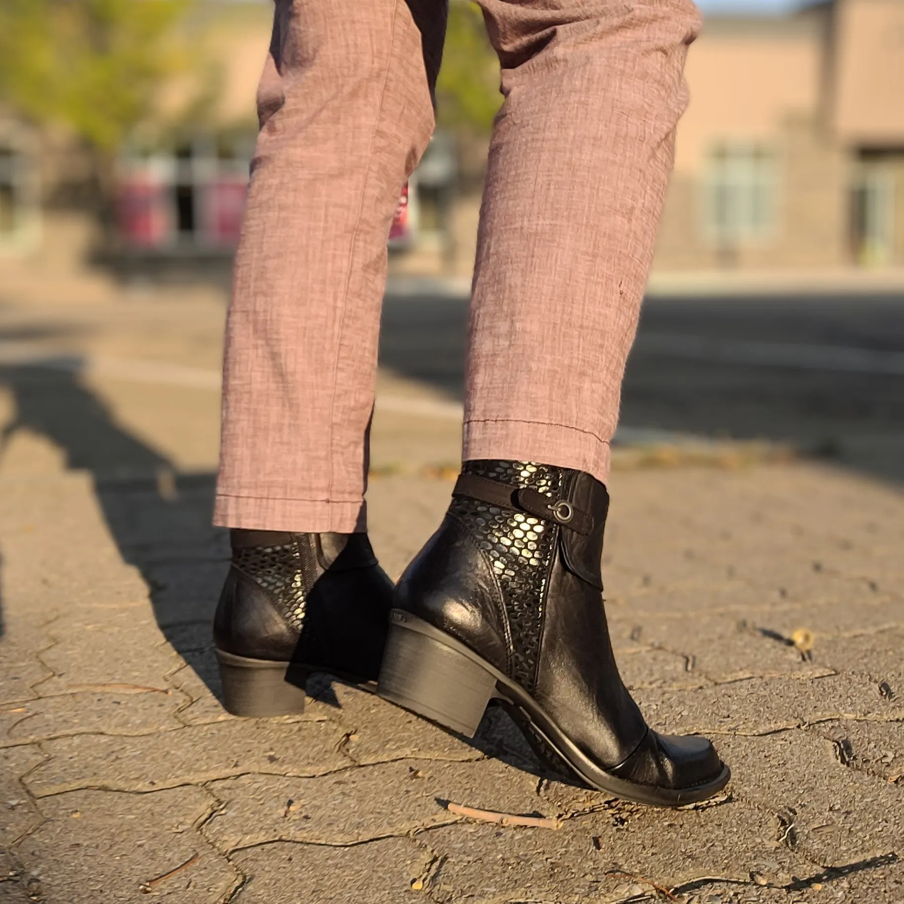 Dorking Dalma D8623 - Black