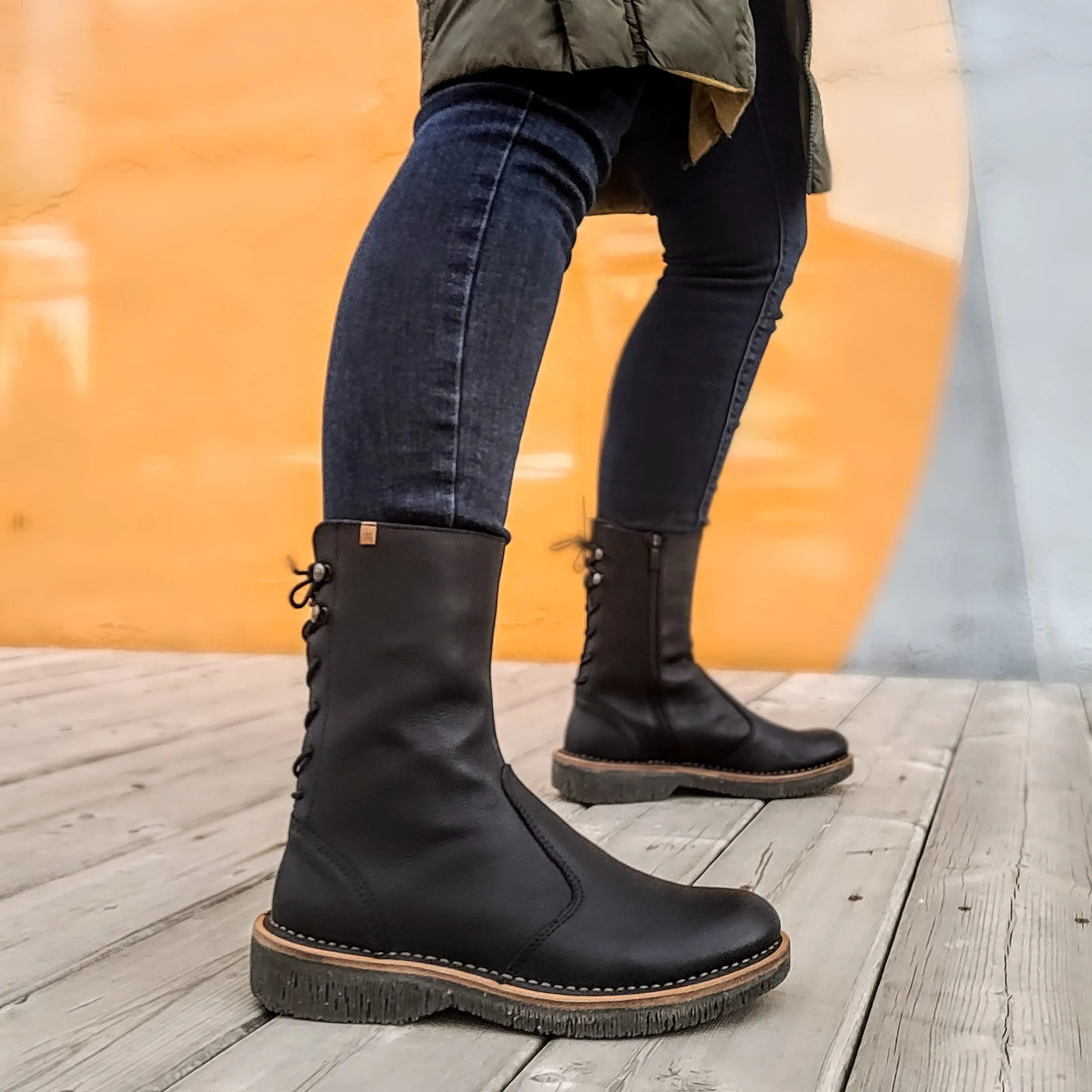 El Naturalista N5577 - Black
