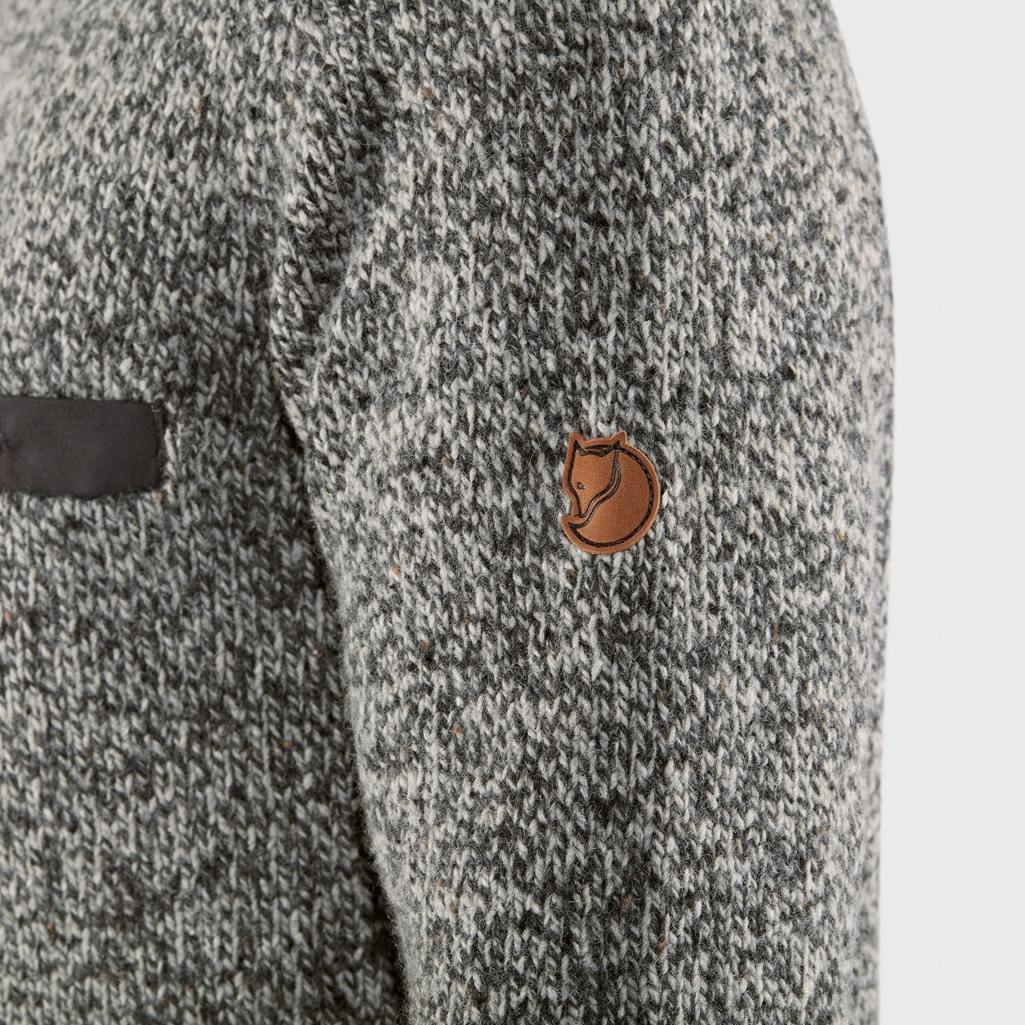 Lada Round Neck Sweater M