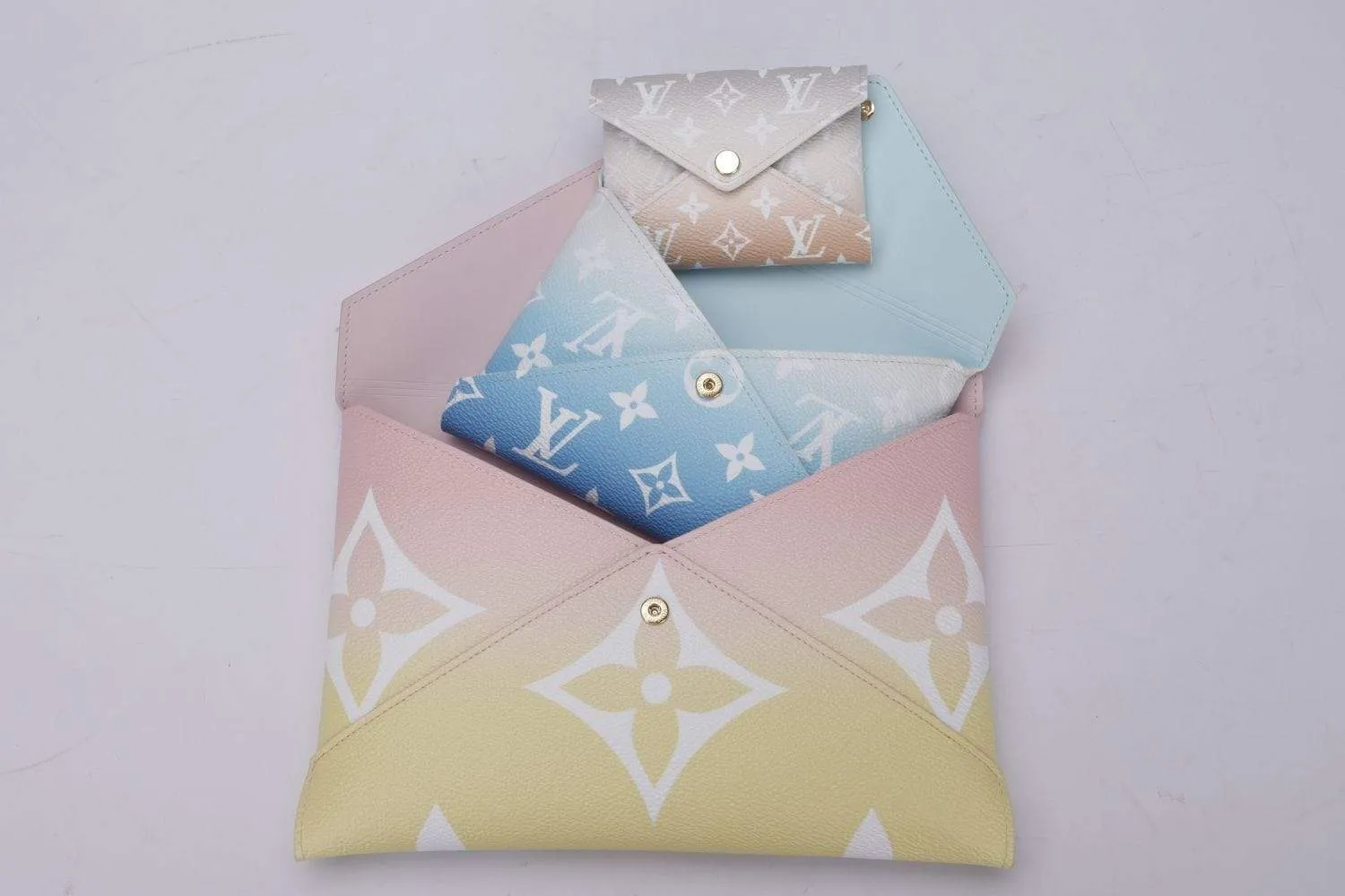 Louis Vuitton Escale Pochette Kirigami Pochette By The Pool 2021 Collection (M80377), with Dust Cover & Box