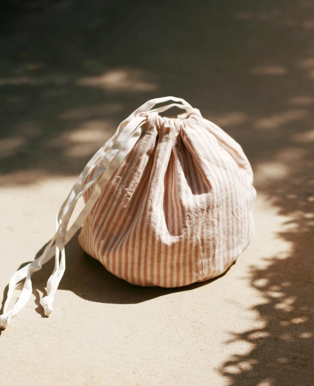 LULU Handwoven Pouch Bag - Rose