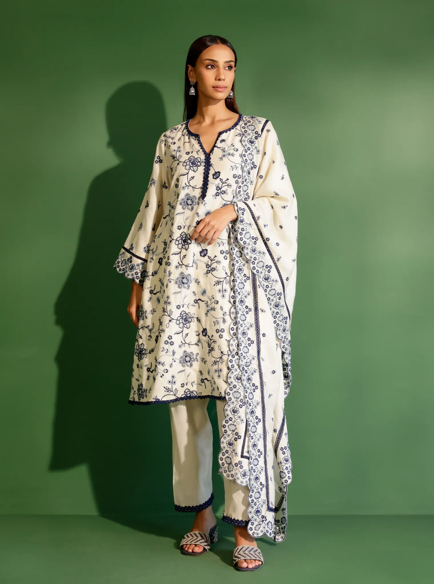 Mulmul Wool Juno Off White Shawl