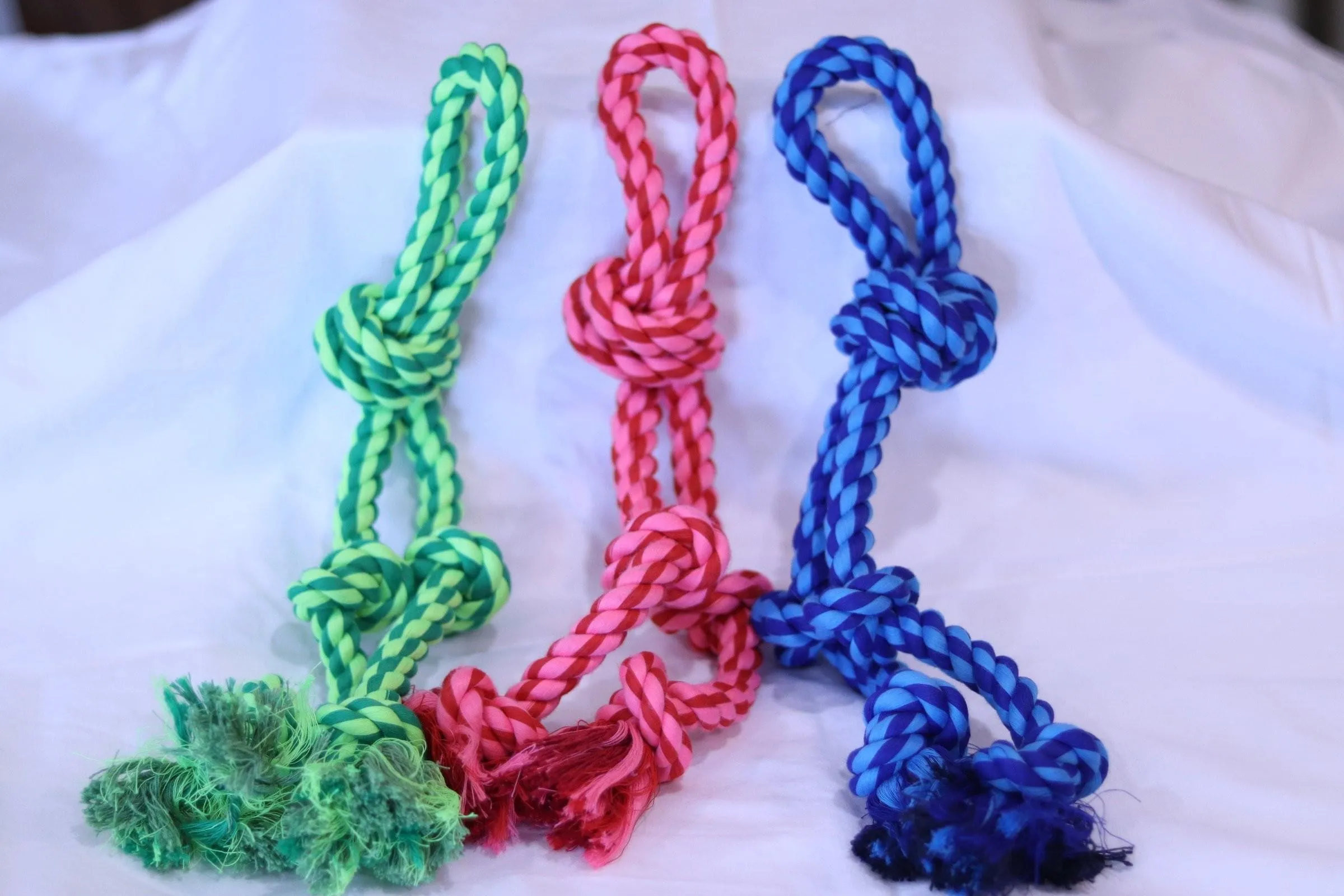 Nuts for Knots Rope Tug w/2 Danglers