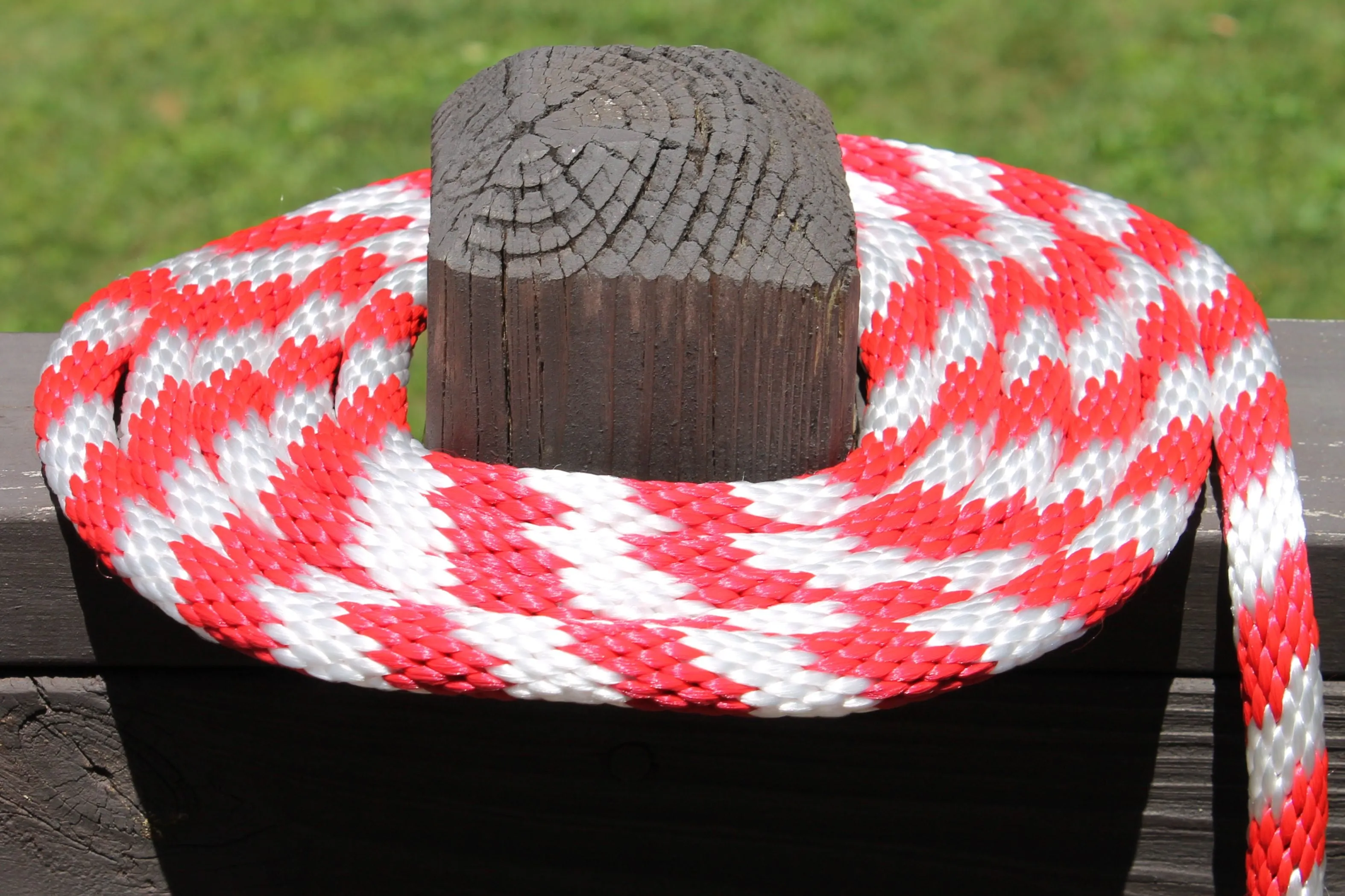 Red and White Solid Braided Multifilament Polypropylene Rope