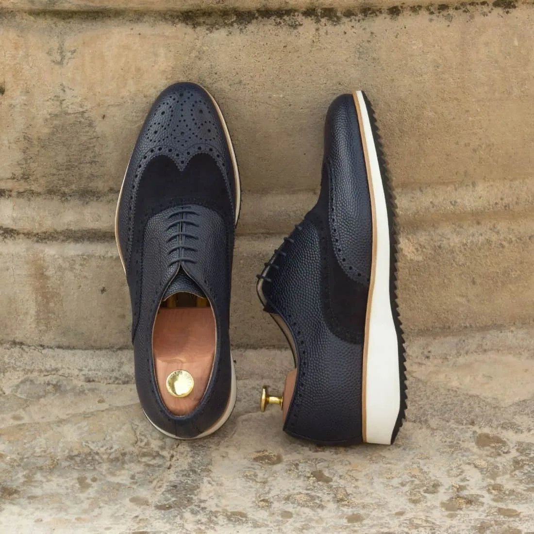 Richelieu fleuri en cuir et daim bleu marine - Semelles sport