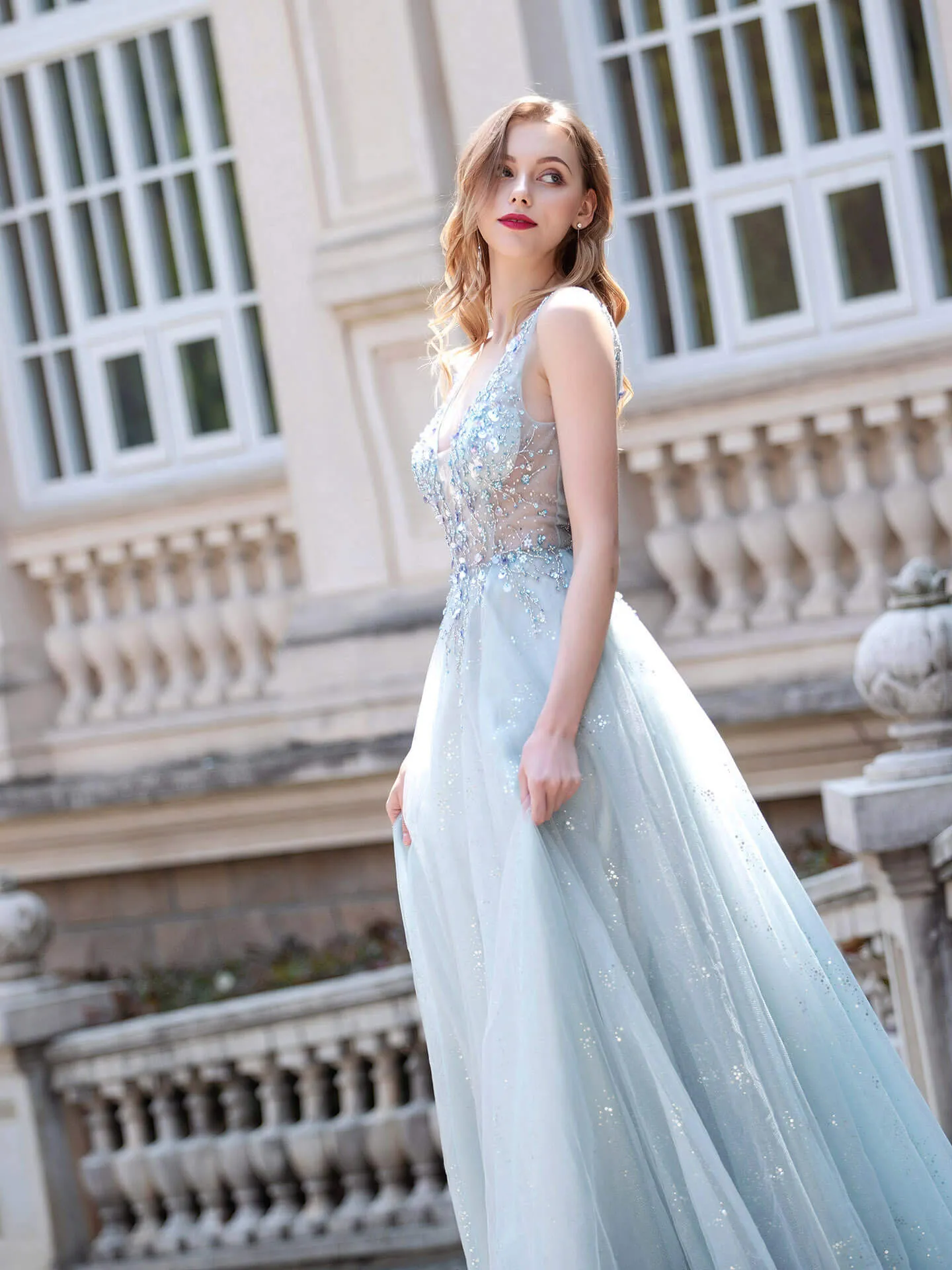 Roycebridal A-line Tulle V-neck Luxurious Sexy Formal Evening Dresses Sleeveless Floor Length