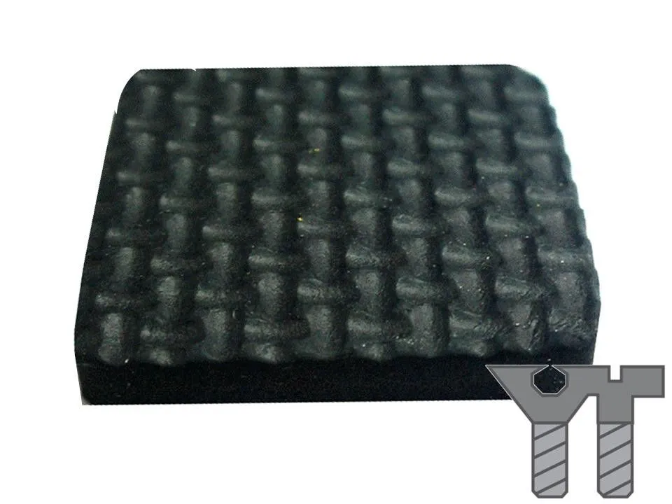 RUBBER SQUARE PROTECTOR PAD (BLACK)
